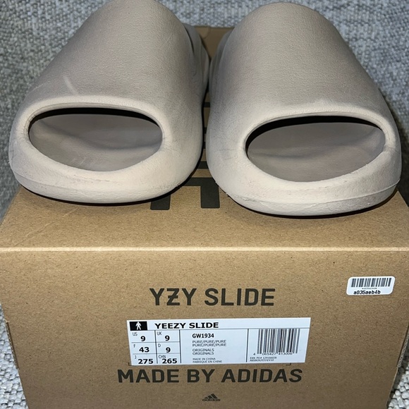 adidas gazelle silver green womens Size 9
